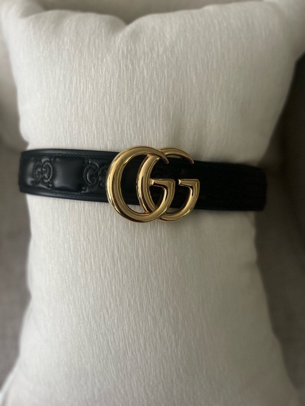Gucci Black Belt with Gold Double G Buckle - Picture 5 of 7